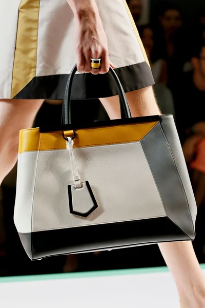 Look 23